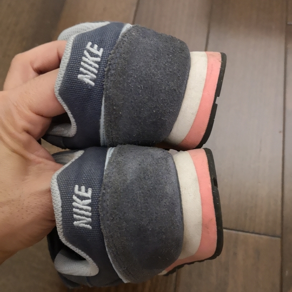 Nike MD Runner 2 Psv - boys size Eur 28 - Picture 10 of 15